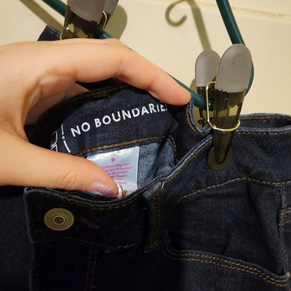 No boundaries - Picture 3 of 3